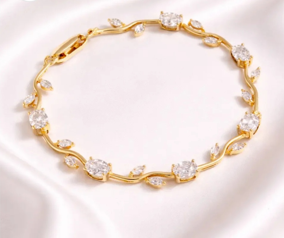 RAHA & CO. Snow White Gold Bracelet