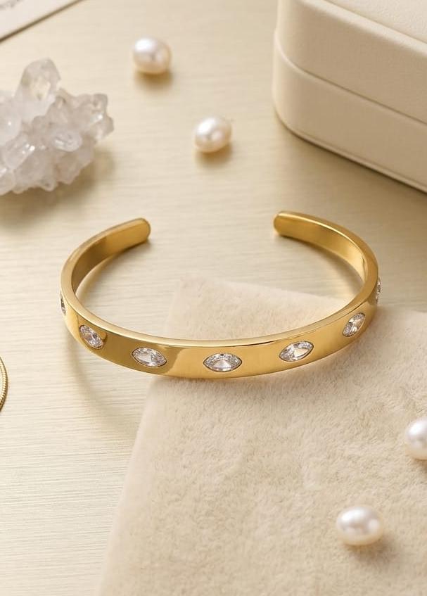 RAHA & CO. Cuffs