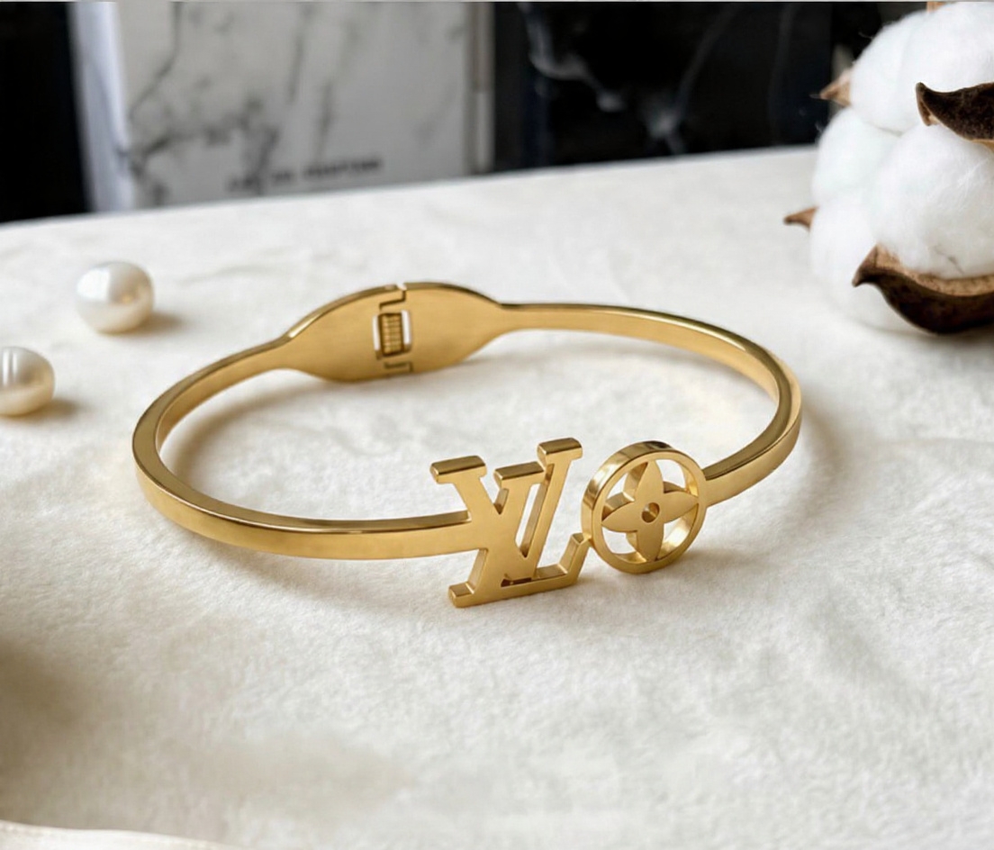 RAHA & CO. Imperial Charm cuff