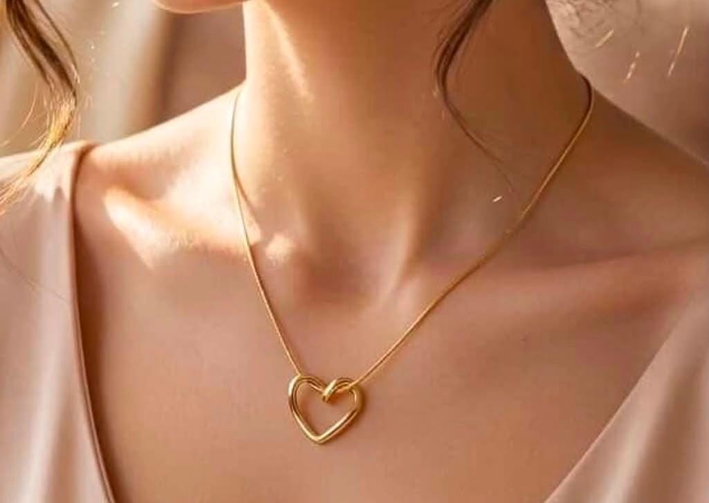 RAHA & CO. Charm pendant